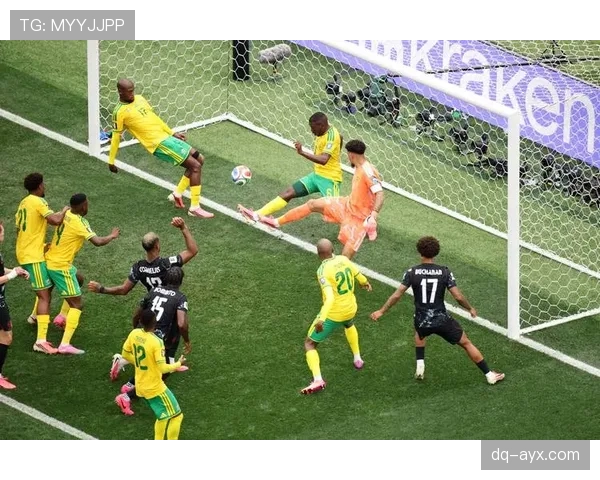 加拿大1-0击败南非：历史性晋级世界杯16强